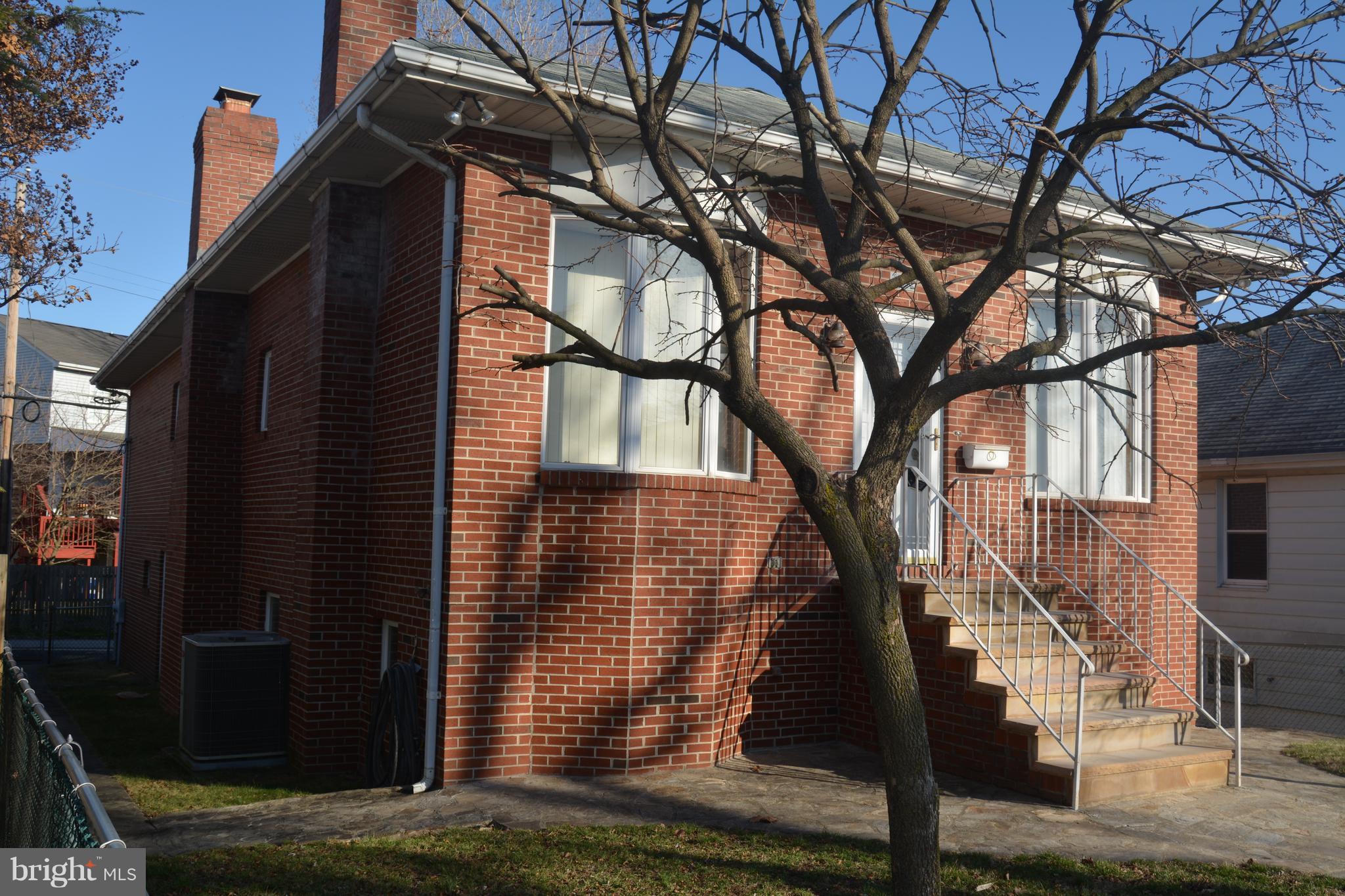 1847 Portship Road Baltimore, MD 21222 - Photo 3 of 18 Exterior (Front)