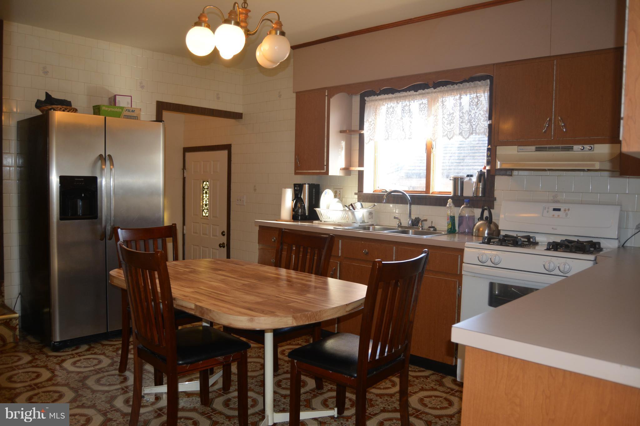 1847 Portship Road Baltimore, MD 21222 - Photo 6 of 18 Kitchen