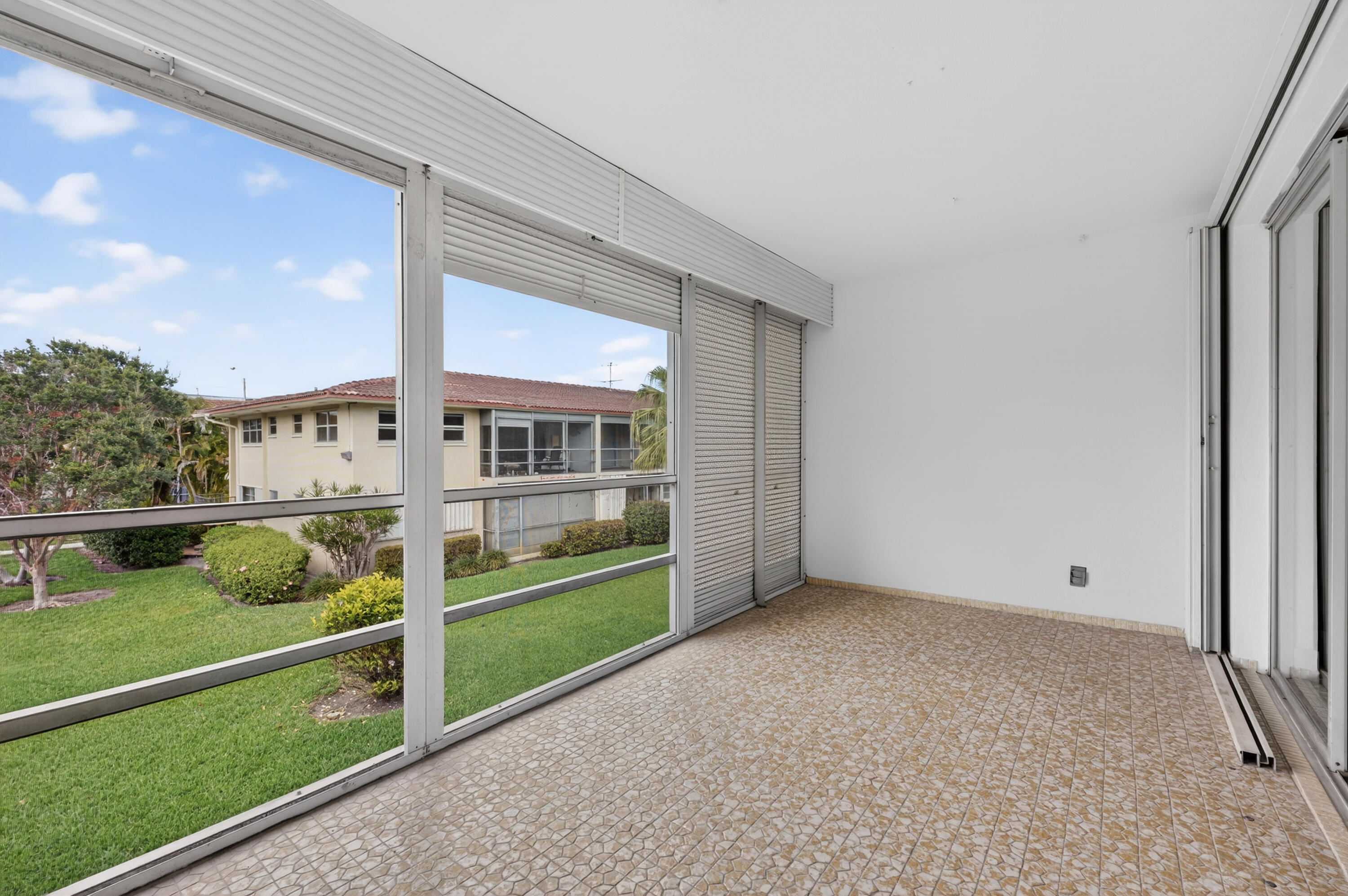 2134 Northeast 36th Street, Unit 82 Lighthouse Point, FL 33064 - Photo 29 of 38