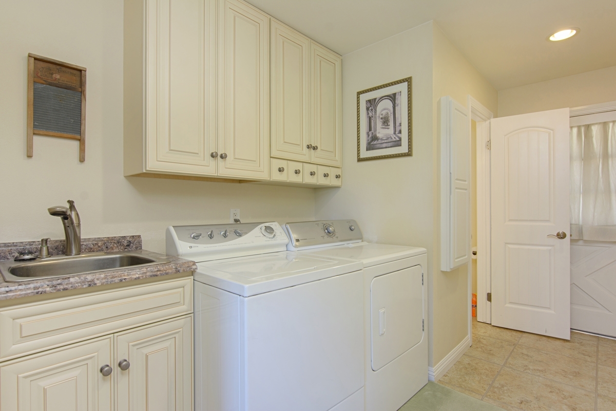1939 Green Canyon Road Fallbrook, CA 92028 - Photo 18 of 25