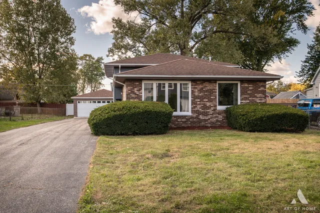 $394,900 | 10956 Nagle Avenue, Worth, IL 60482