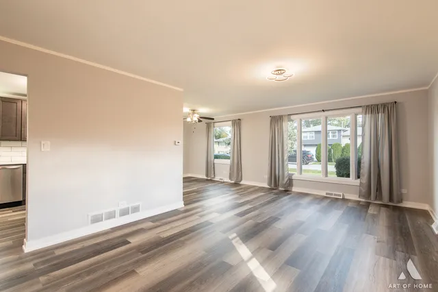 $394,900 | 10956 Nagle Avenue, Worth, IL 60482