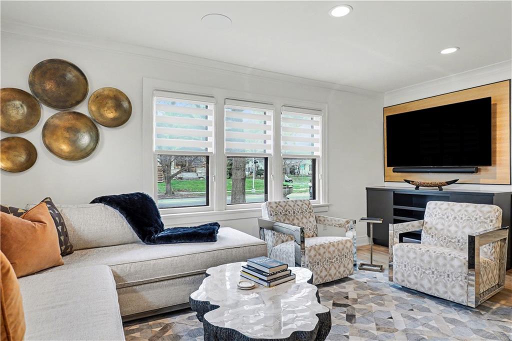 6251 Wornall Road Kansas City, MO 64113 - Photo 11 of 36