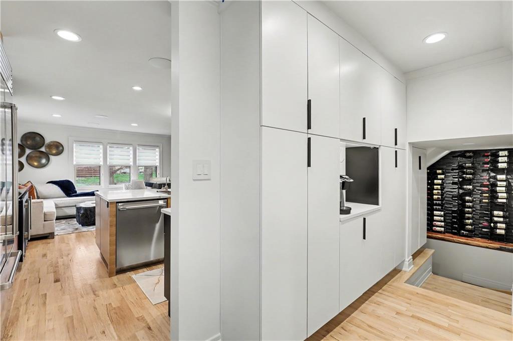 6251 Wornall Road Kansas City, MO 64113 - Photo 12 of 36