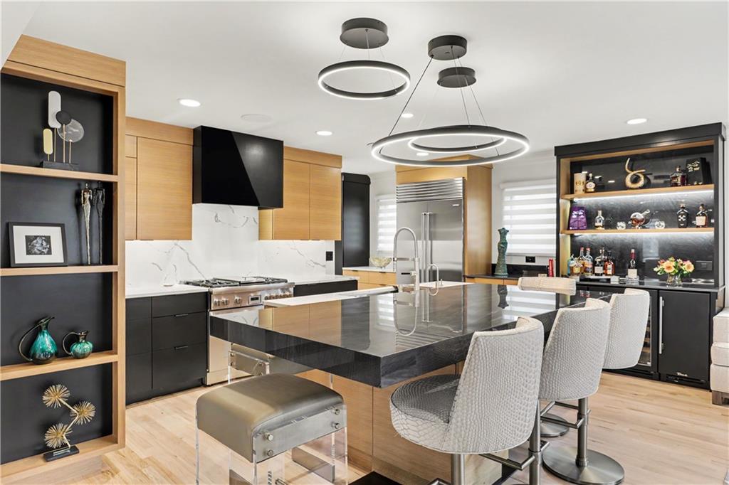 6251 Wornall Road Kansas City, MO 64113 - Photo 4 of 36