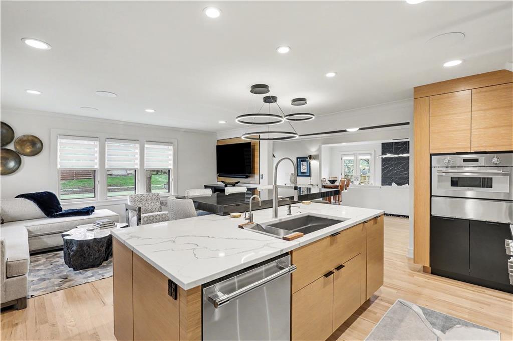 6251 Wornall Road Kansas City, MO 64113 - Photo 10 of 36