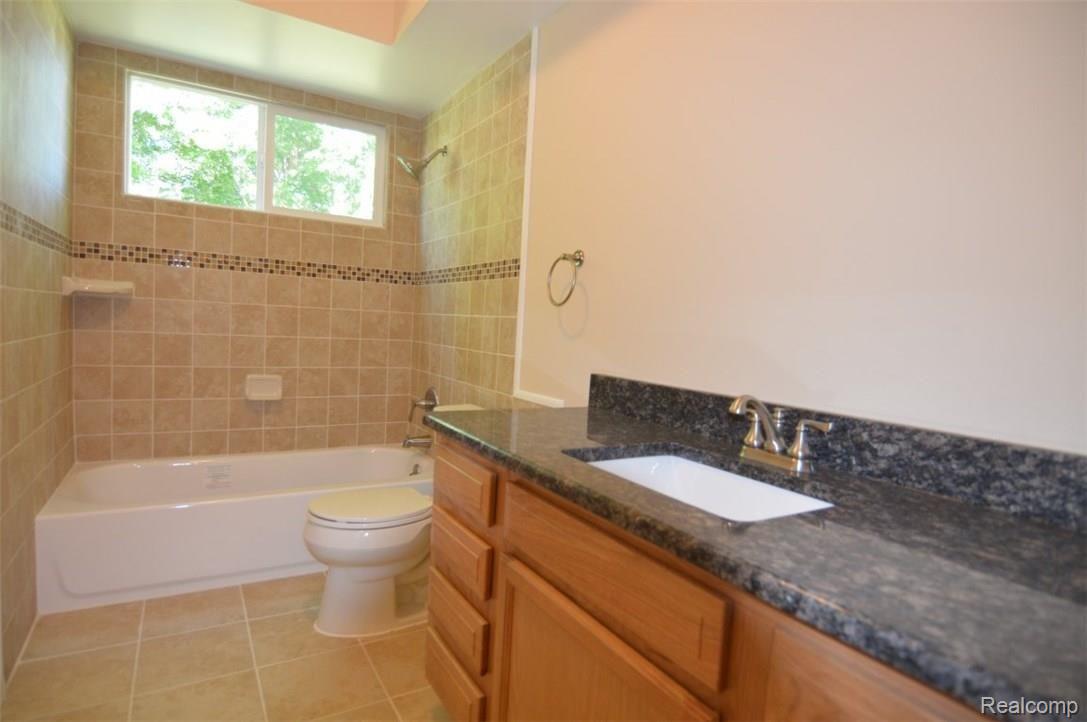 7795 Broadbridge Road Fair Haven, MI 48023 - Photo 16 of 16 DSC_4409.JPG