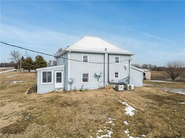 $350,000 | 24592 195th Street, Leavenworth, KS 66048