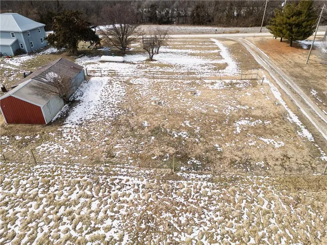 $350,000 | 24592 195th Street, Leavenworth, KS 66048