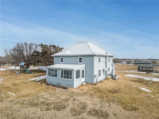 $350,000 | 24592 195th Street, Leavenworth, KS 66048