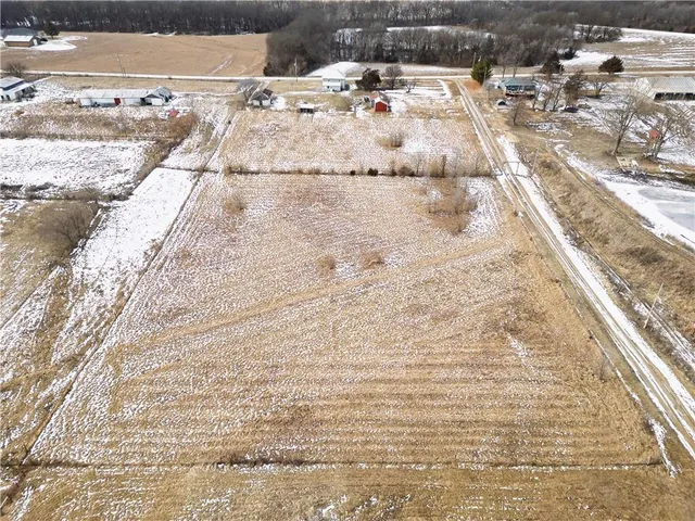 $350,000 | 24592 195th Street, Leavenworth, KS 66048