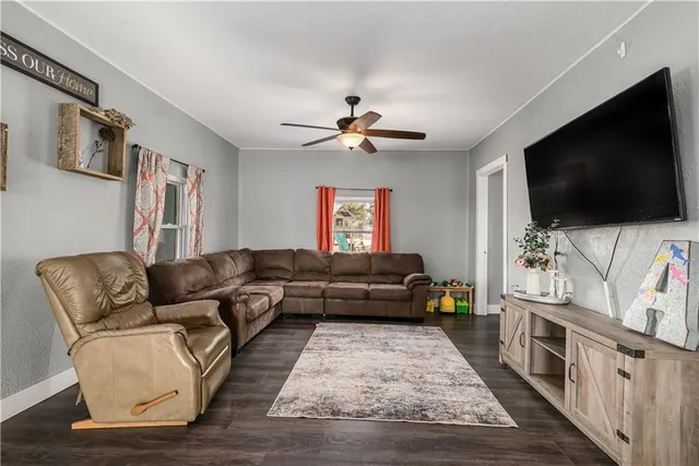 $350,000 | 24592 195th Street, Leavenworth, KS 66048