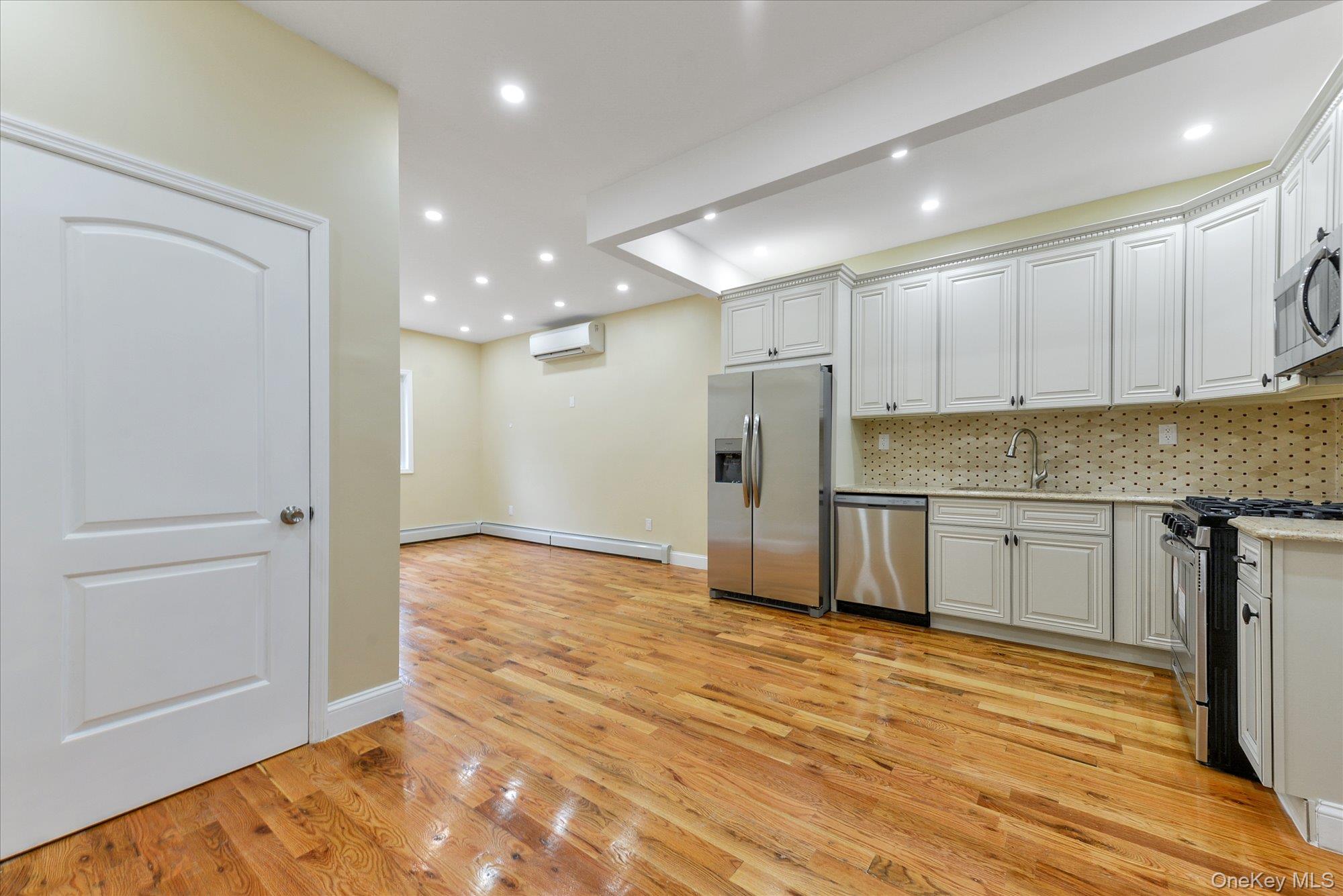 147-12 70th Road Queens, NY 11367 - Photo 11 of 30