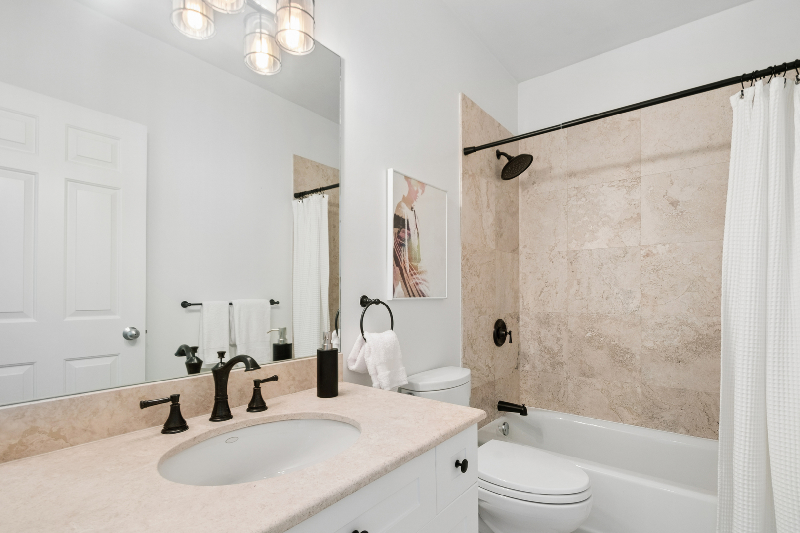 2147 West Rice Street, Unit 2E Chicago, IL 60622 - Photo 11 of 20 Gallery Image 11