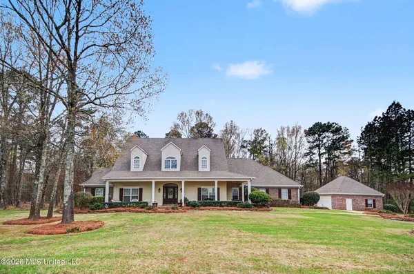 $669,000 | 512 Susannah Drive, Brandon, MS 39047