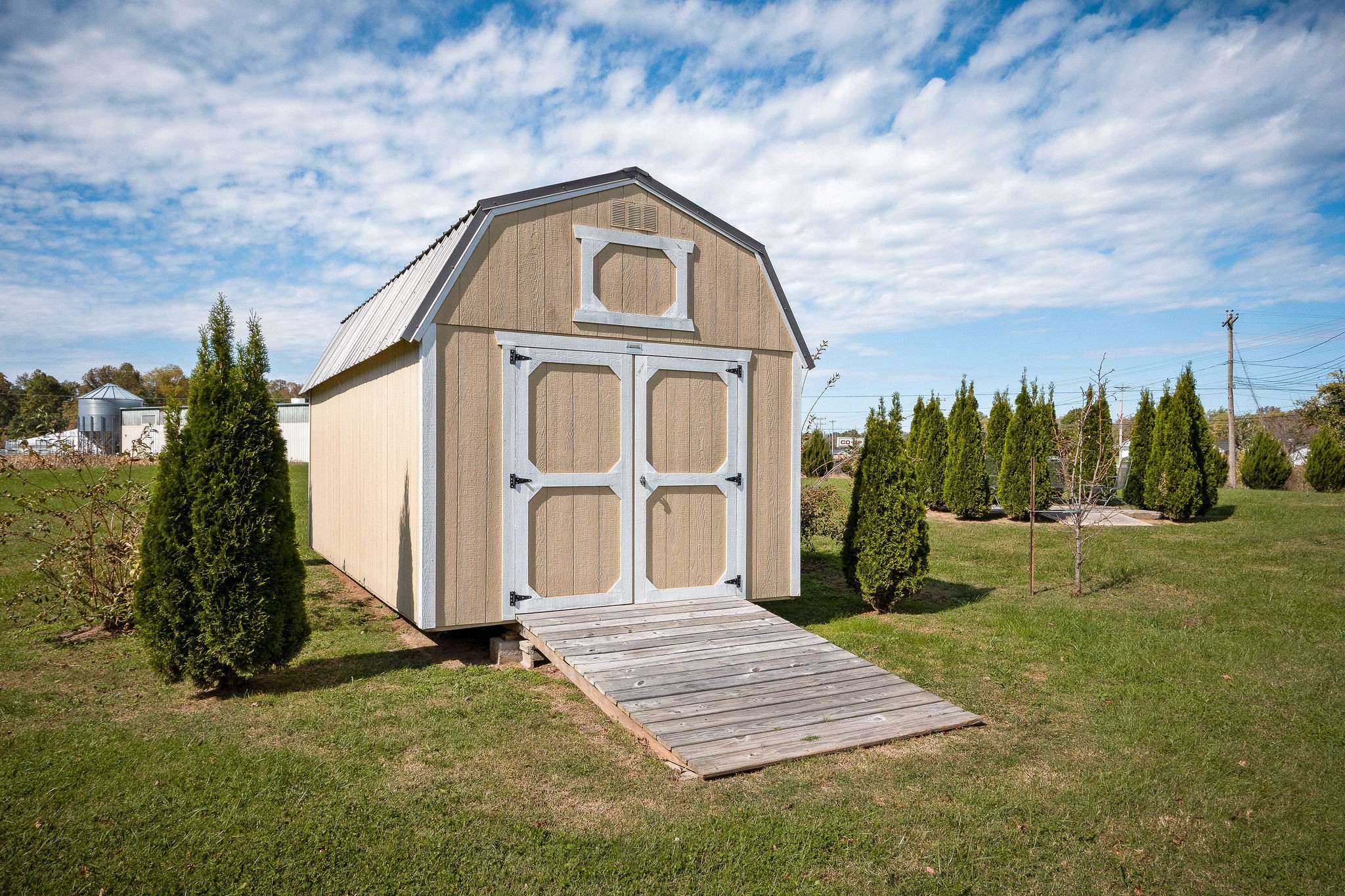 401 Whaley Street Smithville, TN 37166 - Photo 31 of 38 a front view of a house with garden