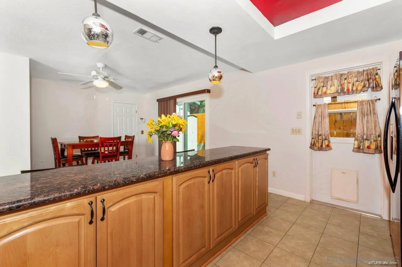 1015 Maria Avenue Spring Valley, CA 91977 - Photo 11 of 25 Gallery Image 11