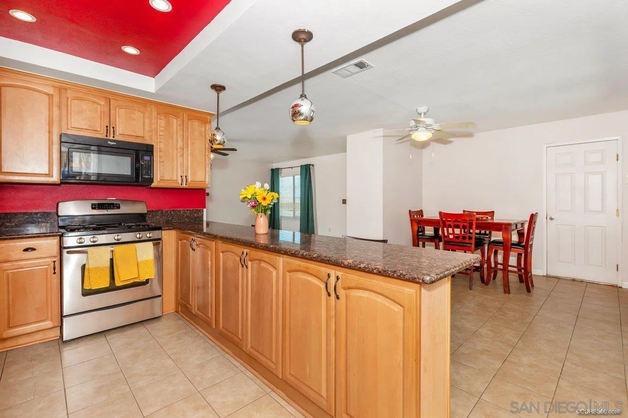 1015 Maria Avenue Spring Valley, CA 91977 - Photo 12 of 25 Gallery Image 12