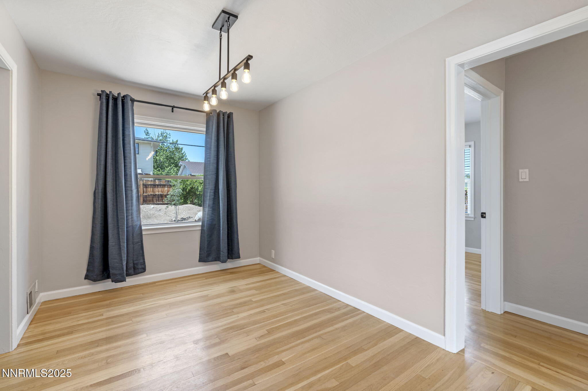 1619 Knox Avenue Reno, NV 89509 - Photo 11 of 38 dining room