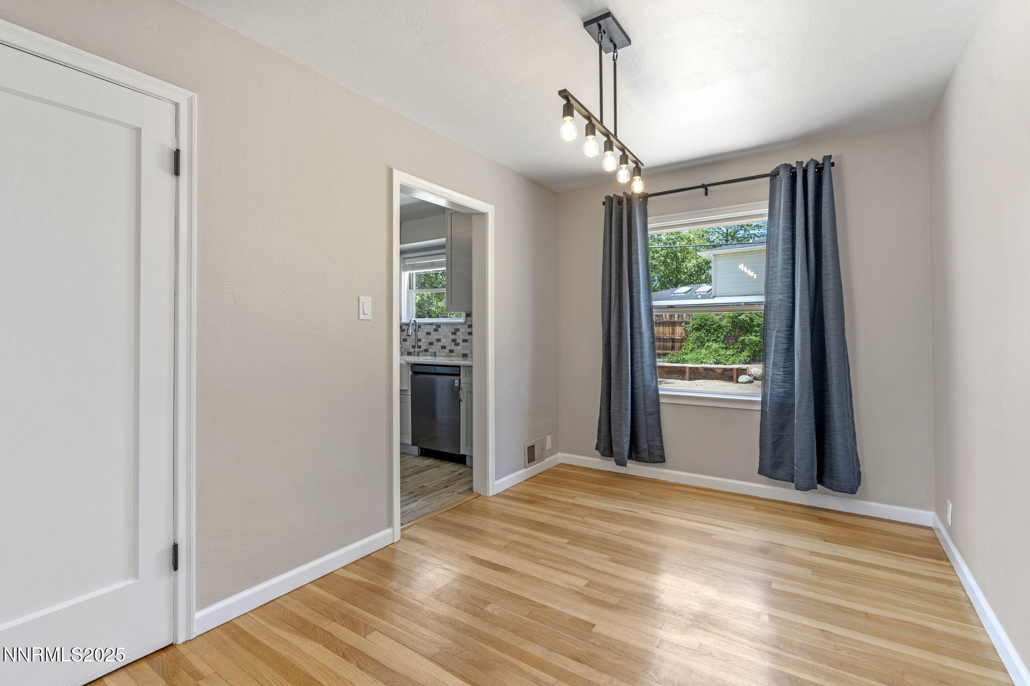 1619 Knox Avenue Reno, NV 89509 - Photo 14 of 38 dining room