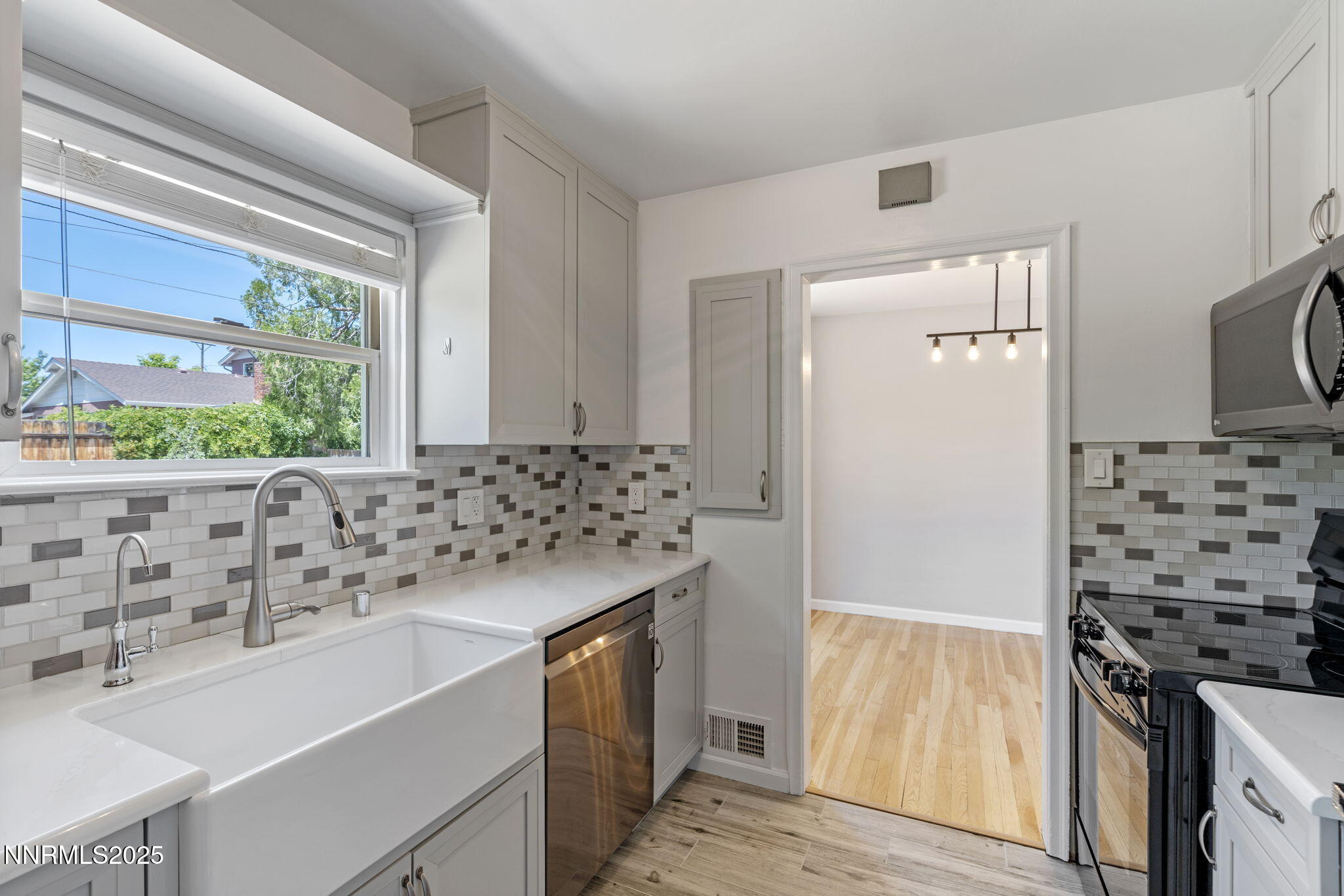 1619 Knox Avenue Reno, NV 89509 - Photo 15 of 38 kitchen