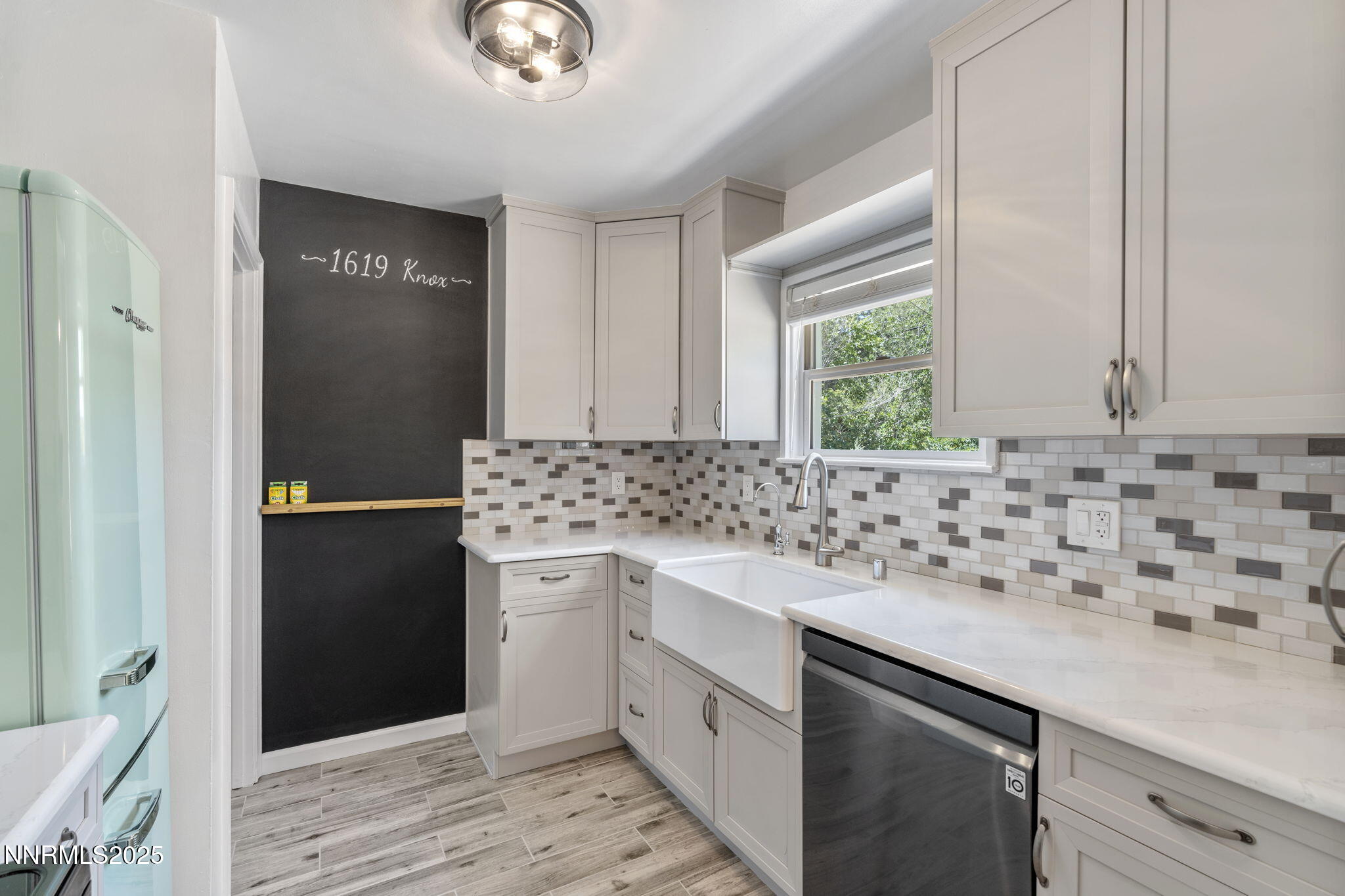 1619 Knox Avenue Reno, NV 89509 - Photo 17 of 38 kitchen