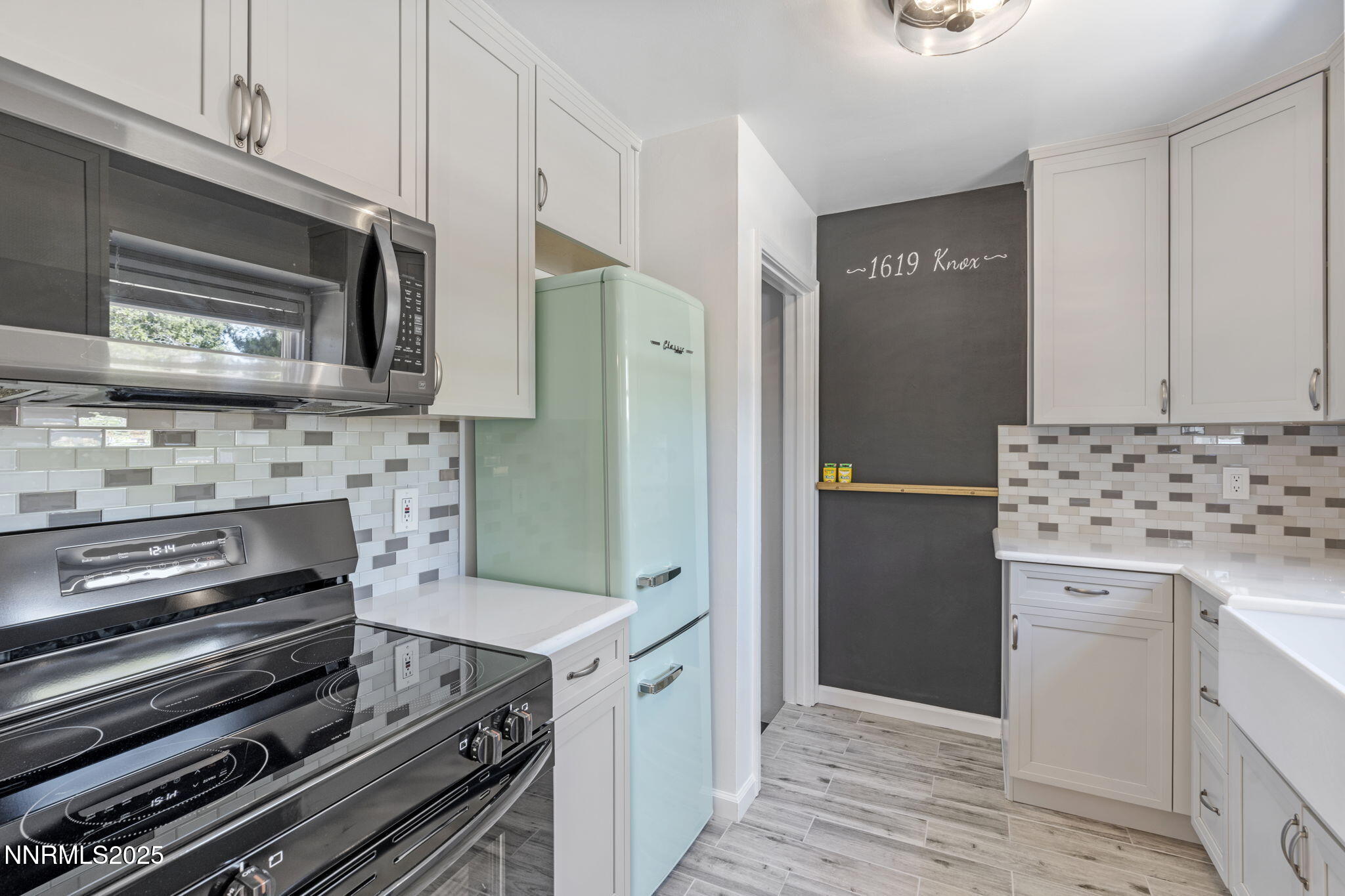 1619 Knox Avenue Reno, NV 89509 - Photo 18 of 38 kitchen