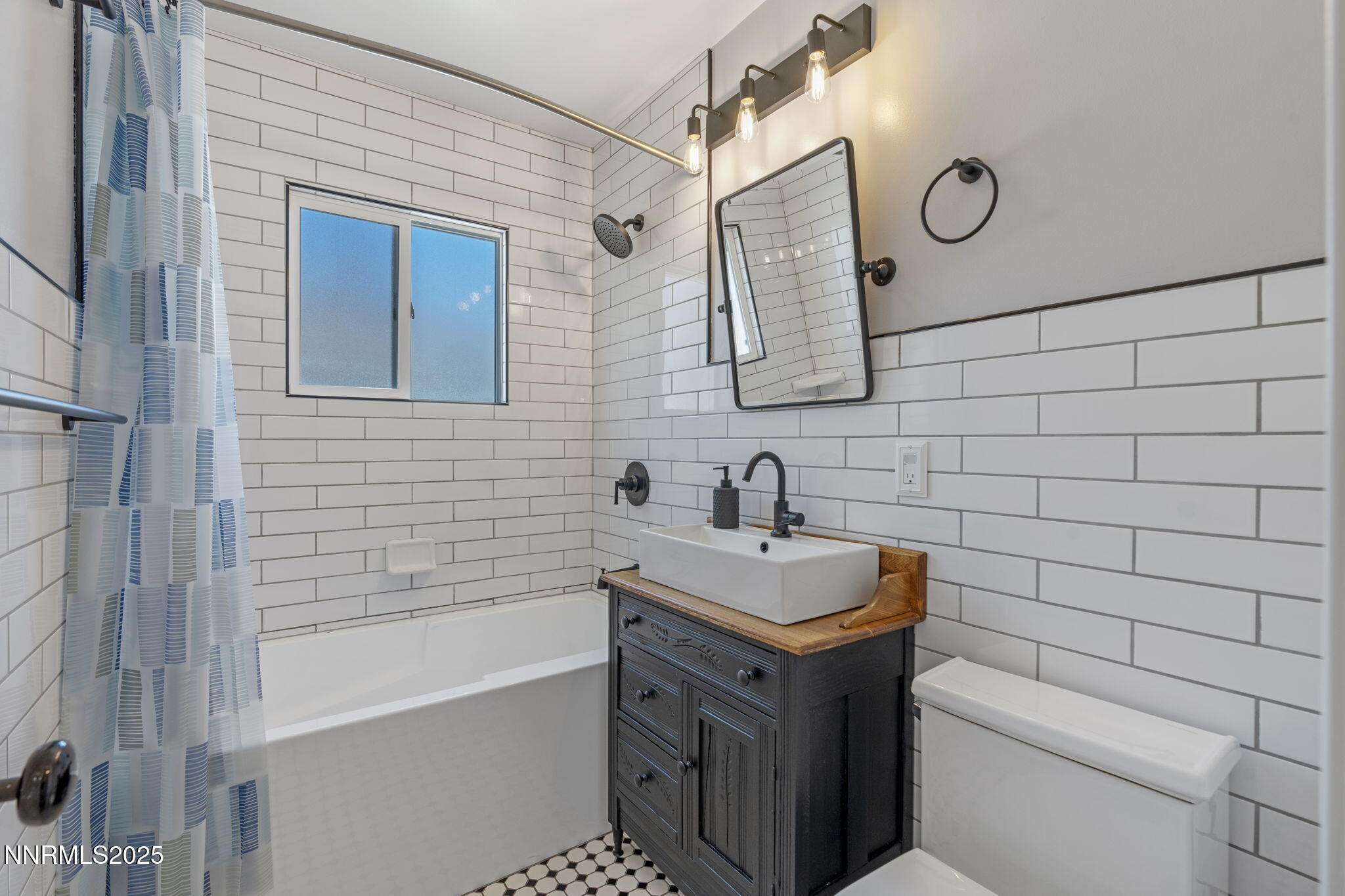 1619 Knox Avenue Reno, NV 89509 - Photo 24 of 38 bathroom