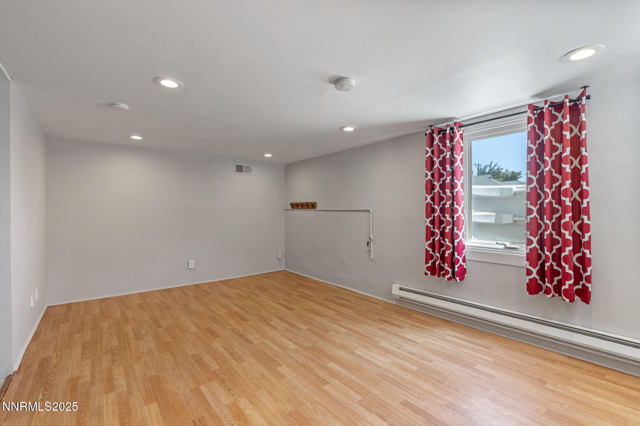 1619 Knox Avenue Reno, NV 89509 - Photo 28 of 38 bonus room