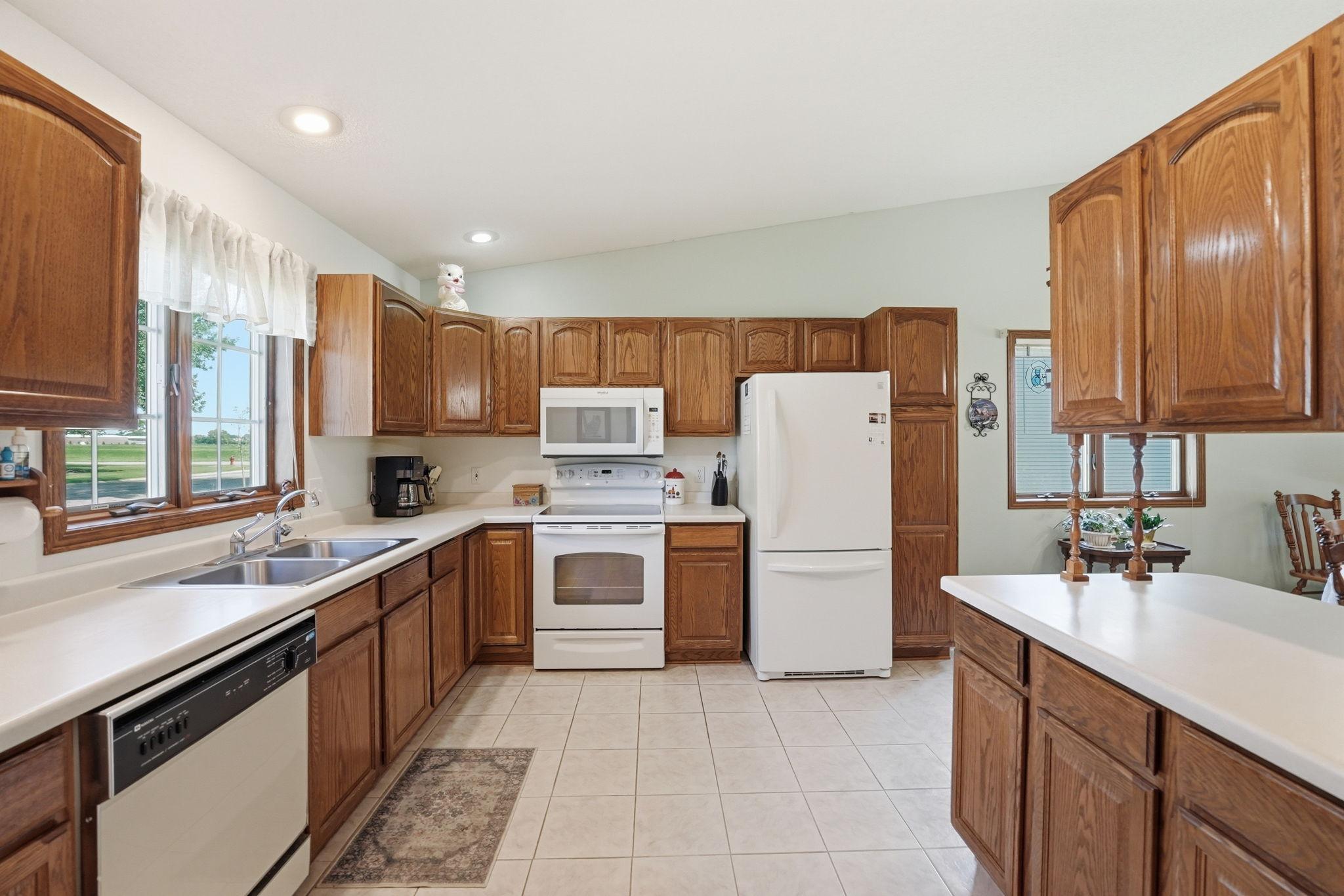 2706 9th Street Southwest Willmar, MN 56201 - Photo 8 of 36