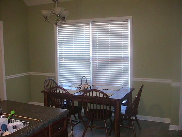 627 Briarhill Road Lebanon, TN 37087 - Photo 5 of 15 Eat in kitchen - Home also has formal dining room.