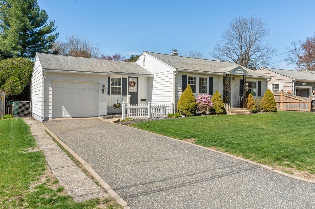 70 Bourbeau Street Chicopee, MA 01020 - Photo 3 of 32