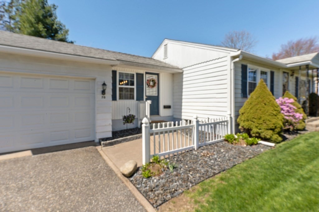 70 Bourbeau Street Chicopee, MA 01020 - Photo 4 of 32