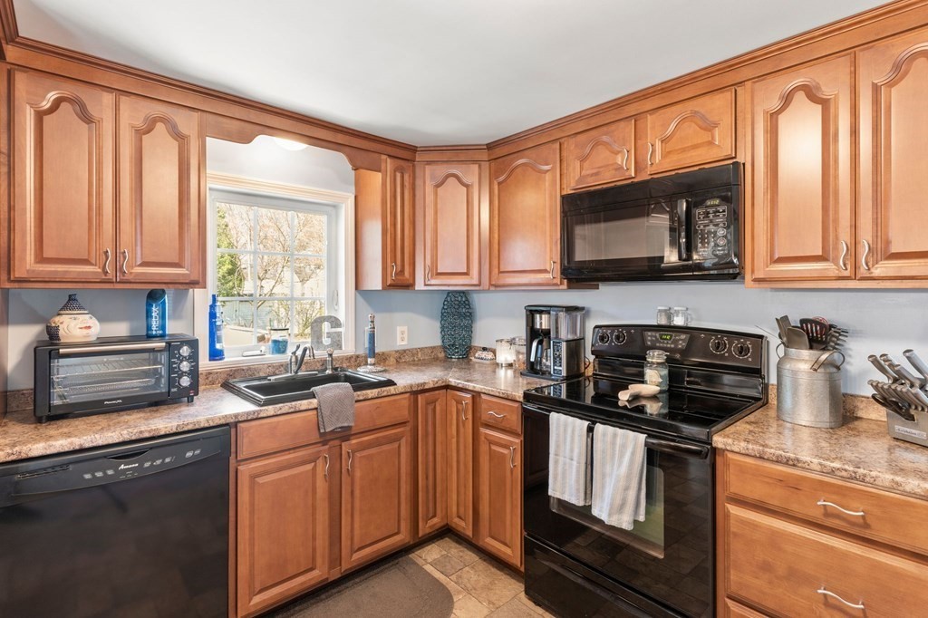 70 Bourbeau Street Chicopee, MA 01020 - Photo 9 of 32