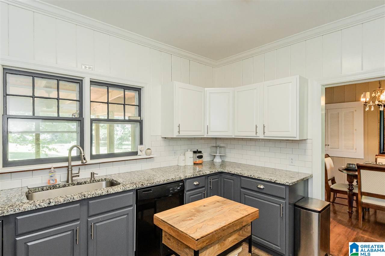 102 Hillside Road Bessemer, AL 35020 - Photo 10 of 35