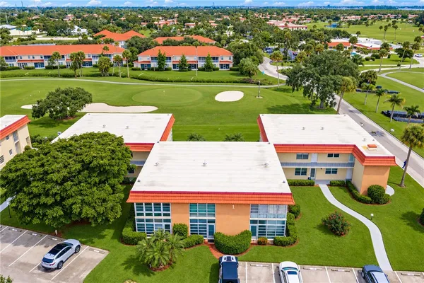 $159,000 | 1 Vista Palm Lane, Unit 207, Vero Beach, FL 32962