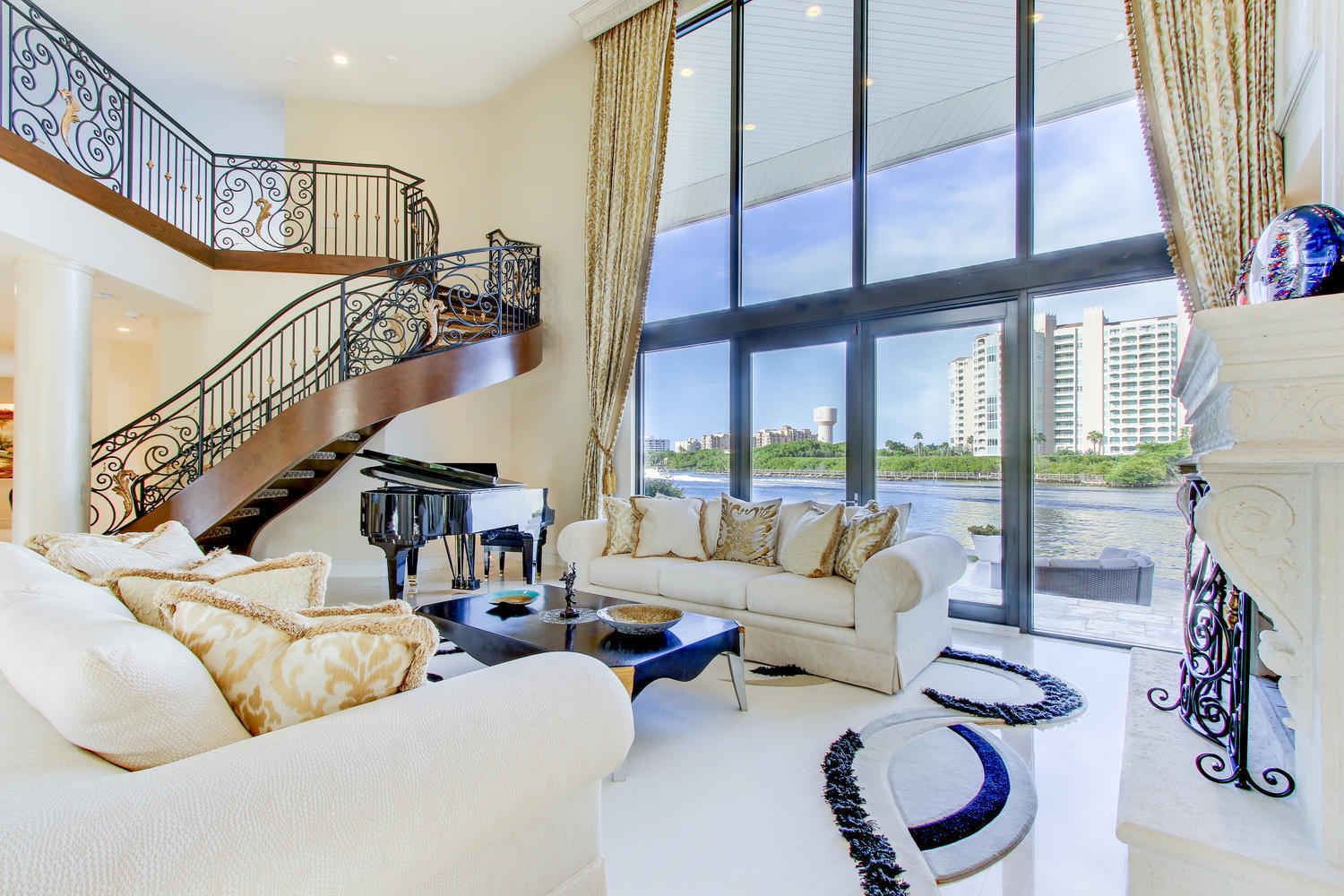 879 Dover Street Boca Raton, FL 33487 - Photo 7 of 54 879 Dover St Boca Raton FL-large-008-Liv