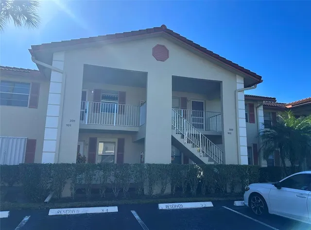 $164,900 | 3001 Holiday Springs Boulevard, Unit 102, Margate, FL 33063