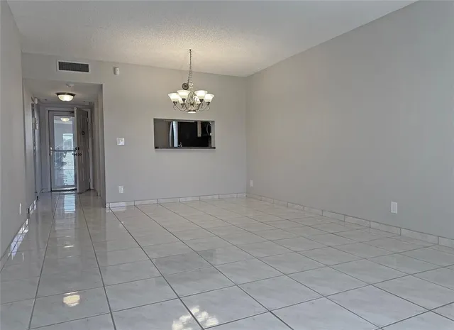 $164,900 | 3001 Holiday Springs Boulevard, Unit 102, Margate, FL 33063