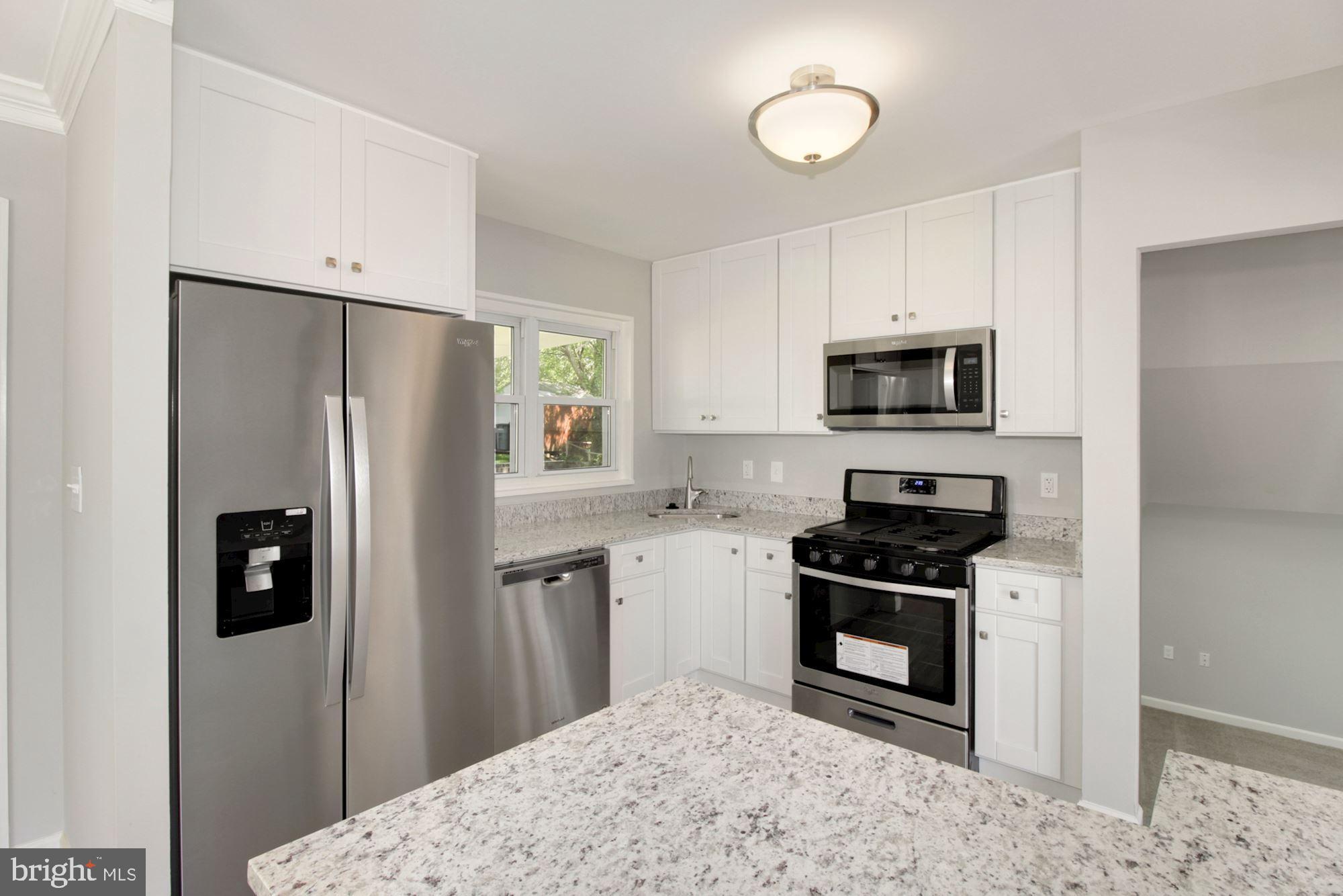 6318 Craigmont Road Baltimore, MD 21228 - Photo 11 of 30