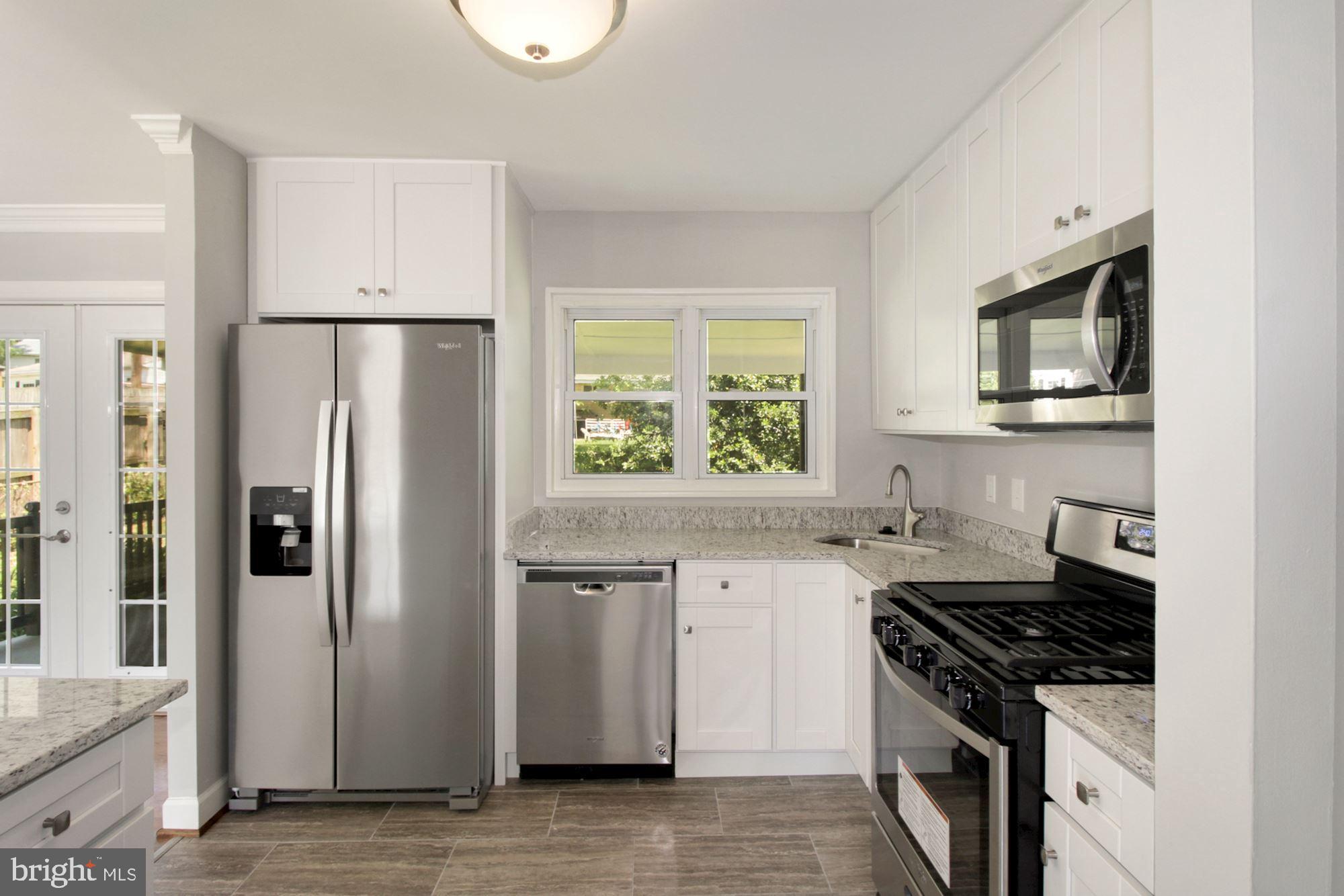 6318 Craigmont Road Baltimore, MD 21228 - Photo 9 of 30
