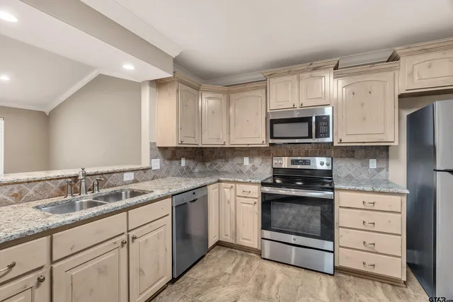 $279,888 | 1803 Yellowstone Drive, Longview, TX 75605