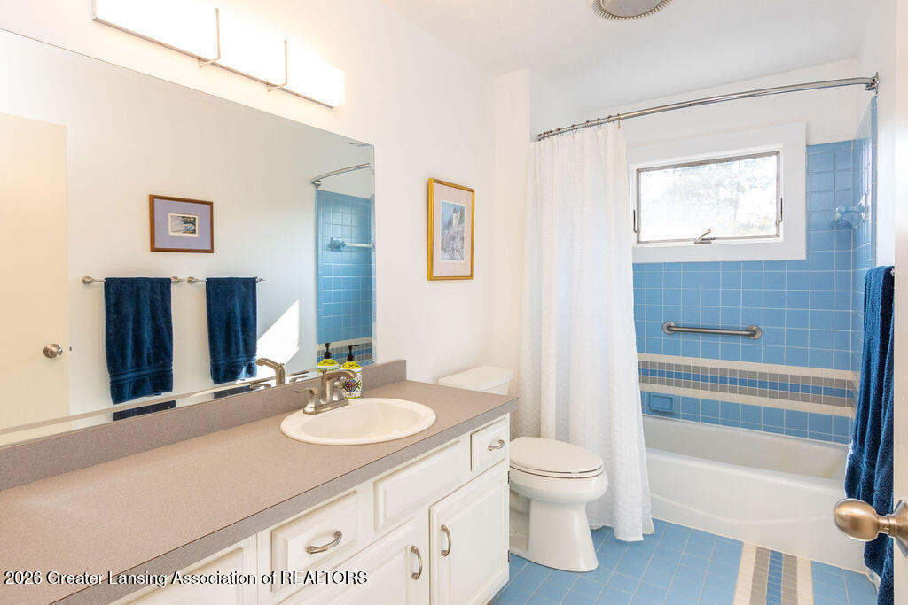 5353 Barton Road Williamston, MI 48895 - Photo 52 of 88 5353 Barton. Full Bathroom