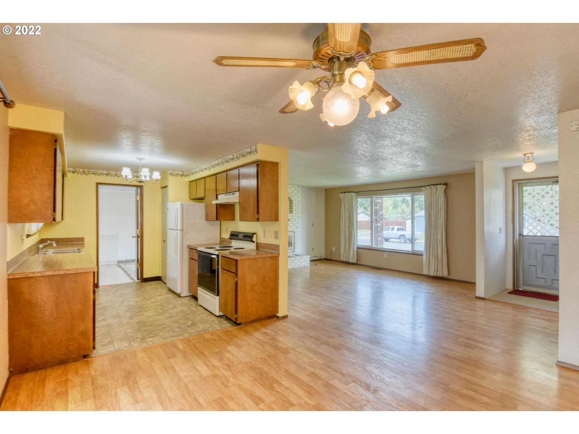 1911 Southwest 42nd Street Pendleton, OR 97801 - Photo 7 of 32