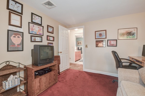 103 Prescott Road Northbridge, MA 01588 - Photo 11 of 30 Gallery Image 11