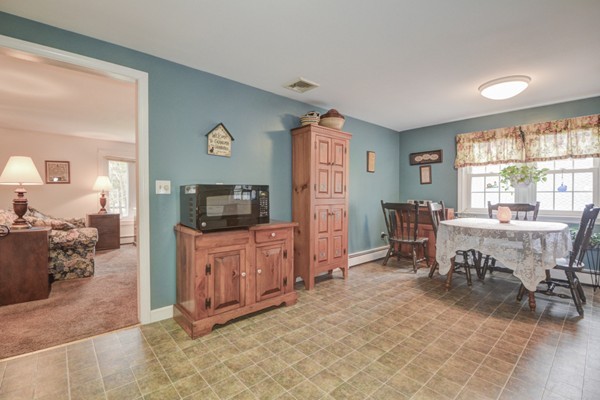 103 Prescott Road Northbridge, MA 01588 - Photo 4 of 30 Gallery Image 4