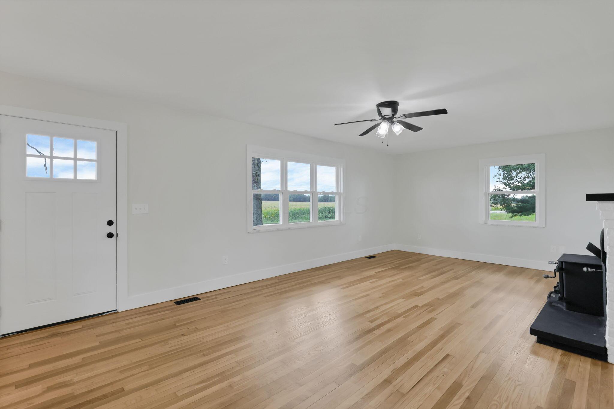 2460 Basil Western Road Northwest Baltimore, OH 43105 - Photo 4 of 35 10-web-or-mls-_11A0021