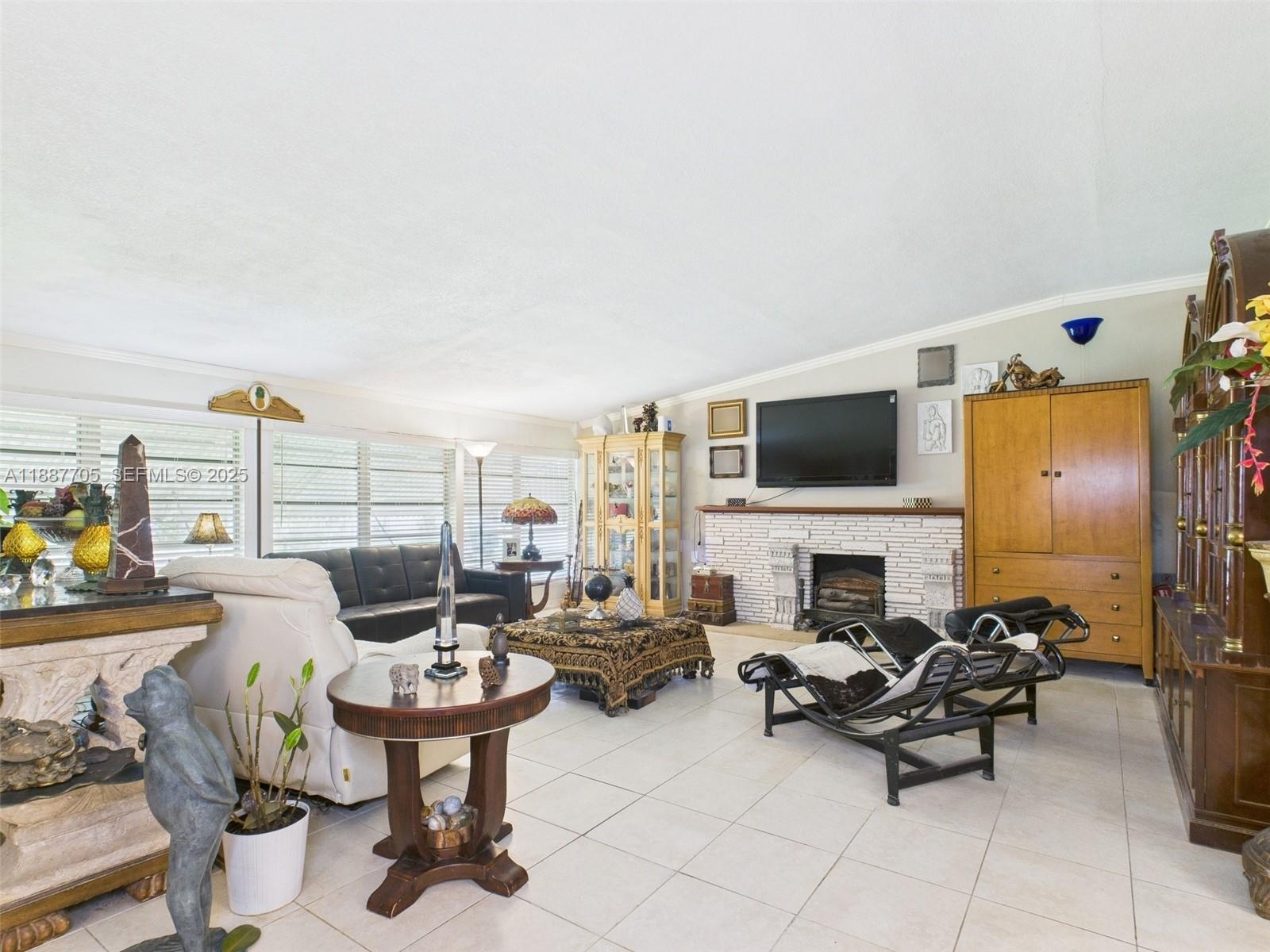 19341 Holiday Road Cutler Bay, FL 33157 - Photo 7 of 27 Gallery Image 7