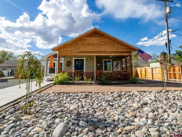 $399,937 | 937 South 10th Street, Montrose, CO 81401