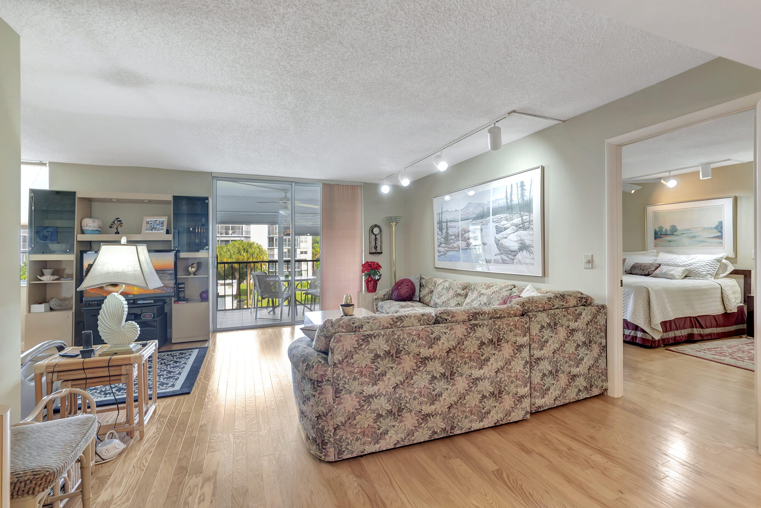 6500 Northwest 2nd Avenue, Unit 315 Boca Raton, FL 33487 - Photo 10 of 34 15_dsc_6155
